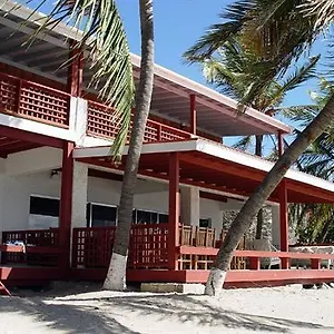 Aparthotel Fort Recovery, Freshwater Pond